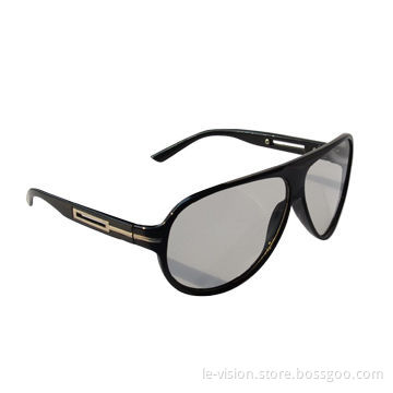 Polarized 3D Sunglasses for Passive 3D Equipment System
